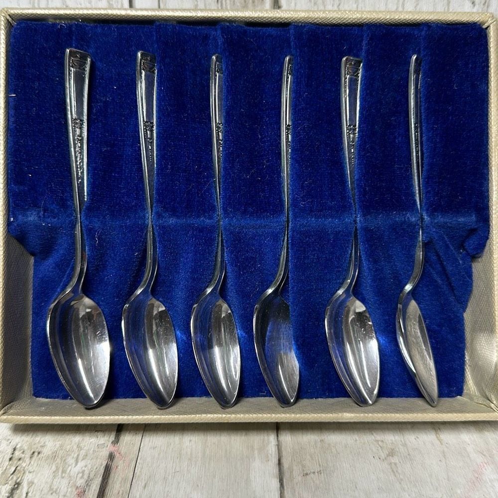 1856 R. Wallace set of 6 Baby Spoons‎ in Original Box no Lid